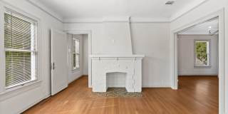 331 W ELSMERE PL 102 Gallery 11