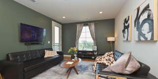 **THIS IS THE ONE IN EAST NASHVILLE** Gallery 11