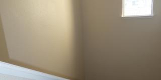 Townhouse Located Near School, Parks, Freeway Access! Gallery 9