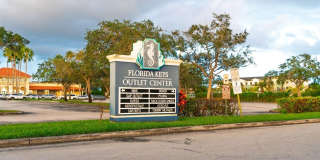 137 NE 3rd Ct Gallery 12