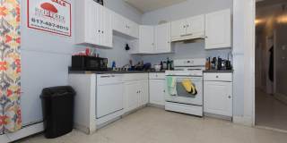 3 Bed / 1 Bath on Hillside St | Mission Hill | 9/1 Gallery 3