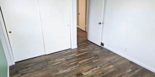 320 34th St Gallery 17