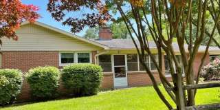 21 E LOUDOUN Street Gallery 1