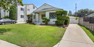 Spacious 4-Bed Home with Backyard, Garage & Prime Westside Access Gallery 16