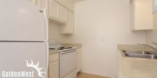 2209 West Belmont Avenue Gallery 6