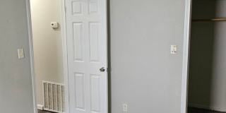 Large 2 bedroom house Gallery 7