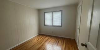 Great location in the heart of Bloomington! 5 Bedrooms Great location in the heart of Bloomington! 5 Bedrooms Gallery 25