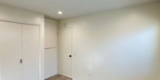 3636 Howard Gallery 22