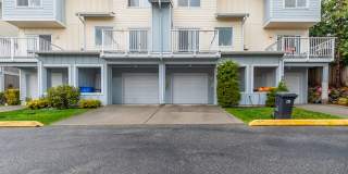 3 Bedroom, 2.5 Bath Condo in Madrona Heights - Water/Sewer/Garbage included! Gallery 1