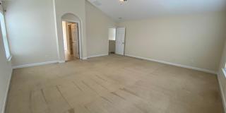 4 bedroom 2.5 bath home with a loft Gallery 17