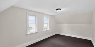 Charming 2BR Duplex in Buffalo Gallery 7