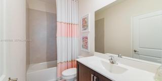 20814 NE 5th Ct Gallery 17