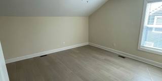 Pre-Leasing Now for 2026 UK School Year! Gallery 18