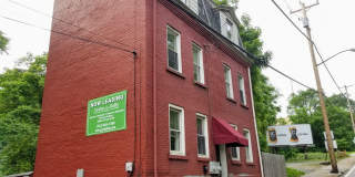 Spacious 1 Bedroom Apartment in South Oakland! Call Today to Schedule an Appointment! Gallery 8