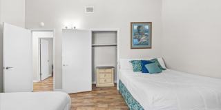 3345 E Lloyd St Gallery 21