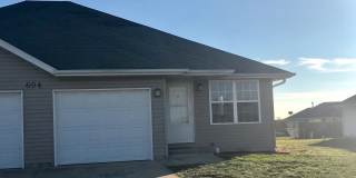 Super clean 2 bedroom 2 Bath Duplex in Clever MO Gallery 1