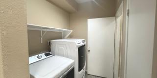 Beautiful Summerlin townhome, 3 bed, 2.5 bath, on 1st floor. Gallery 47