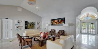 Fully Renovated Corner 2/1 Unit Gallery 32
