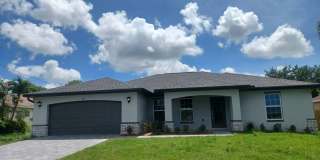 4/2 Newer  construction home. Gallery 4