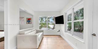 2500 NE 199th St Gallery 40