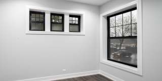 1066 W Glenlake Ave Gallery 7