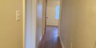 3 Bd 1 Ba Bungalow w/ hardwood Gallery 9