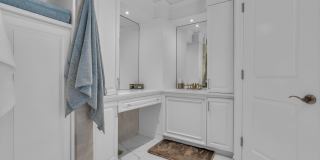 502 Brighton Avenue Gallery 37