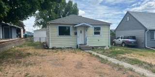 2 Bedroom / 1 Bathroom North Spokane Home Gallery 1