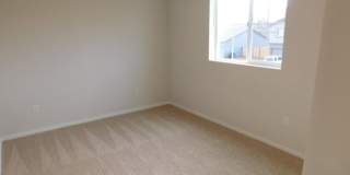 4Bd/2.5Ba Two Story Home - Available to View! Gallery 23