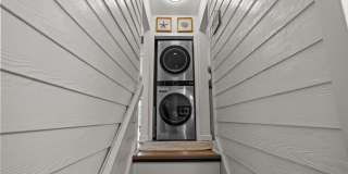 201 W Glenn Street Gallery 30