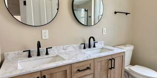 Newly Renovated, All Brand New, Huge 4 bedroom! Incline District Gallery 8