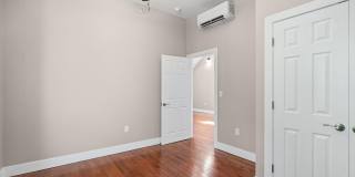 521 Warren Street Gallery 11