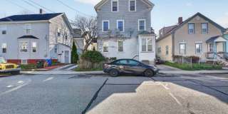 Charming 2BR apartment in Newport Gallery 19