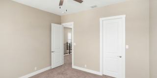 Luxury 3/2.5 Townhome Gallery 27