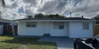 4871 SW 24th Ave Gallery 1