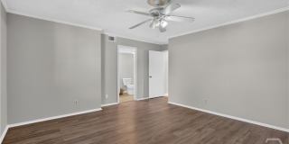 459 Mall Boulevard Gallery 20