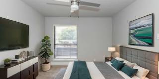 301 Greenville Apartments Gallery 14