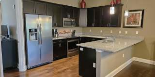 Seasonal Short-Term 2 Bedroom, 2.5 Bath Multi-Level Condo with Balcony and Patio located on Venice Island! Gallery 17