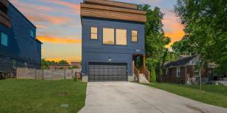 Luxury Nashville Retreat with Skyline & River Views | 4BR + Rooftop Entertainment Loft Gallery 1