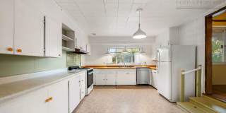 Classic Stamm Home in Casa Alegre Gallery 11