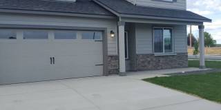 4 bed 2.5 bath home in Mae Valley area of Moses Lake Gallery 1