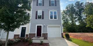 Stunning 3BD, 3.5BA End Unit Durham Townhome in a Great Location Near RDU, RTP, Southpoint Mall, and Downtown Durham Stunning 3BD, 3.5BA End Unit Durham Townhome in a Great Location Near RDU, RTP, Southpoint Mall, and Downtown Durham Gallery 1