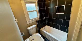610 Colorado - 3bed/1bath house, garage & basement! Gallery 9