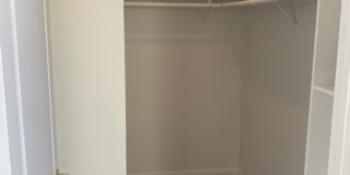 408 W Queen St Gallery 27