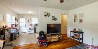 2019 S Lumpkin Street Gallery 10