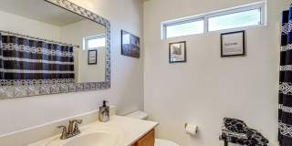 FULLY FURNISHED W/OASIS POOL AVAIL. 8.15.2026 $3400 RESERVE TODAY Gallery 18