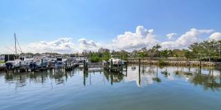 318 Oak Harbour Drive Gallery 1