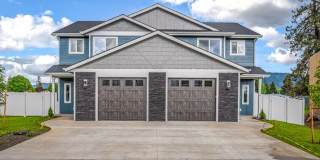 Brand New 3 bed 2.5 townhome Gallery 1