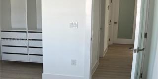 2800 SW 25th St Gallery 21