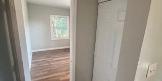 Charming Historic Duplex In the Heart if Savannah's Historic District Gallery 17